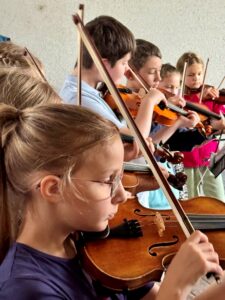 Streicherkids u. Leitung v. V. Ohnmacht
